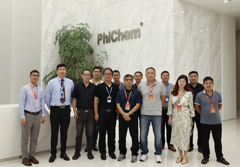 51漫画
突破助力中国“芯”发展|飞凯51漫画
2023年EMC代理商大会顺利召开 51漫画
突破助力中国“芯”发展|飞凯51漫画
2023年EMC代理商大会顺利召开