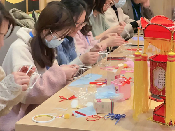 多彩非遗 匠心传承｜飞凯51漫画
元宵节主题活动